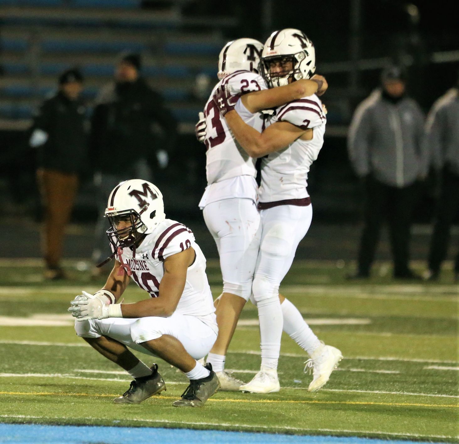 110521-qc-spt-moline fball7.jpg
